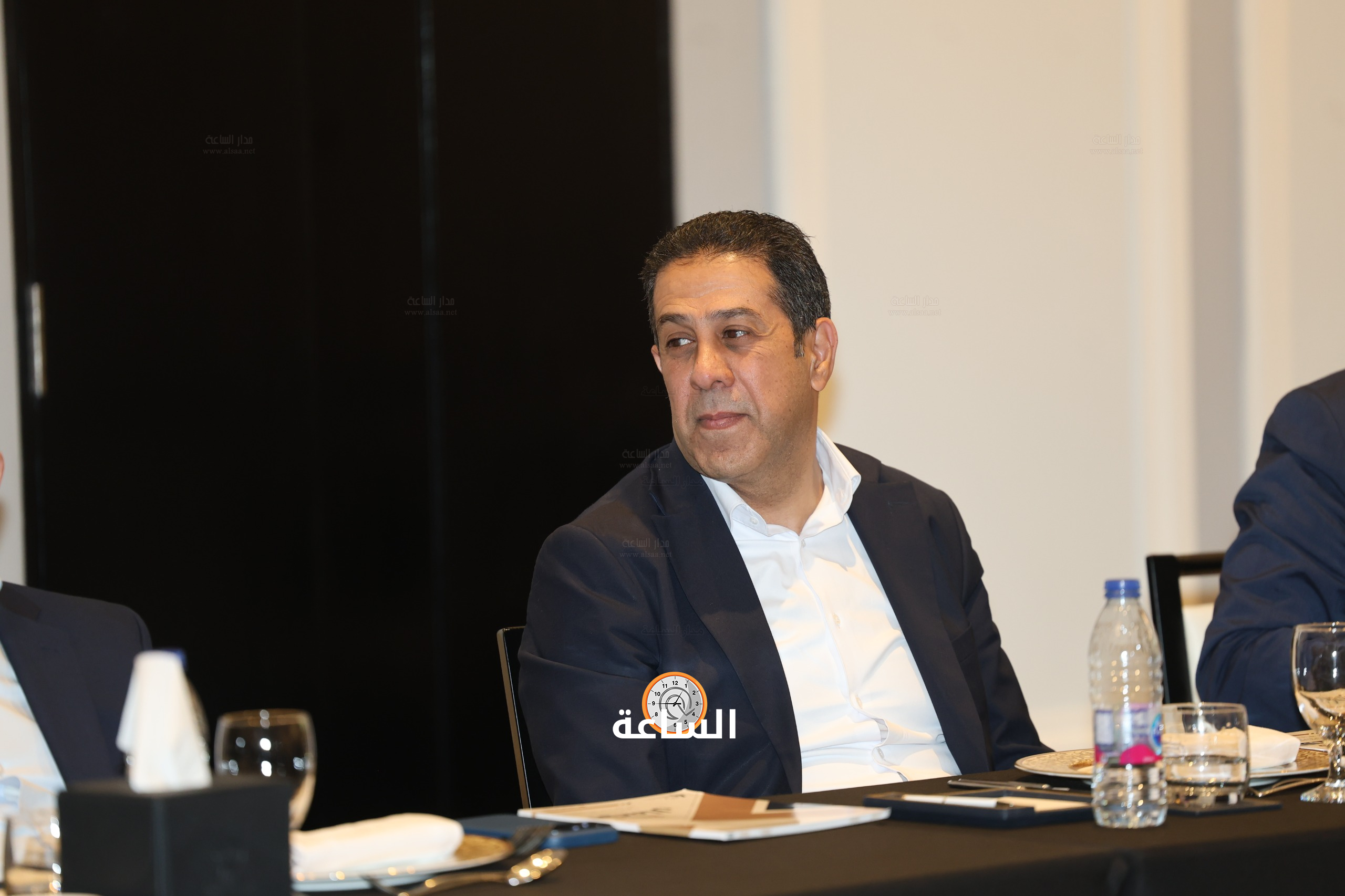 Madar Al-Saa Images 0.49511118192412784