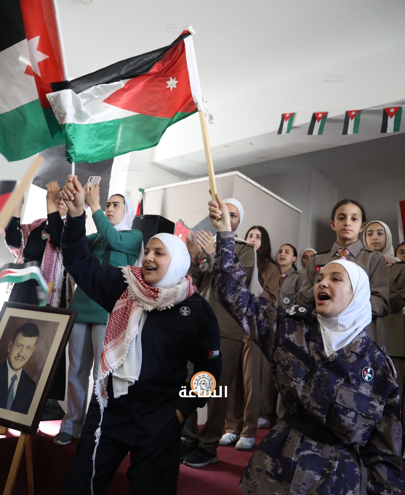 Madar Al-Saa Images 0.15579226553747183