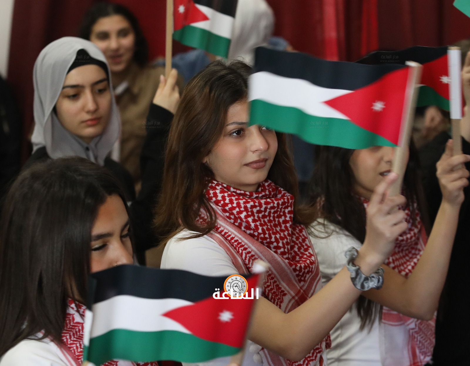 Madar Al-Saa Images 0.26592561658696656