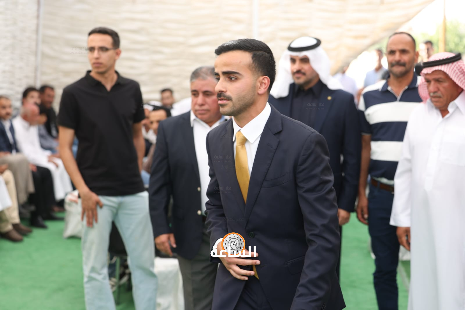 Madar Al-Saa Images 0.02515774348115174