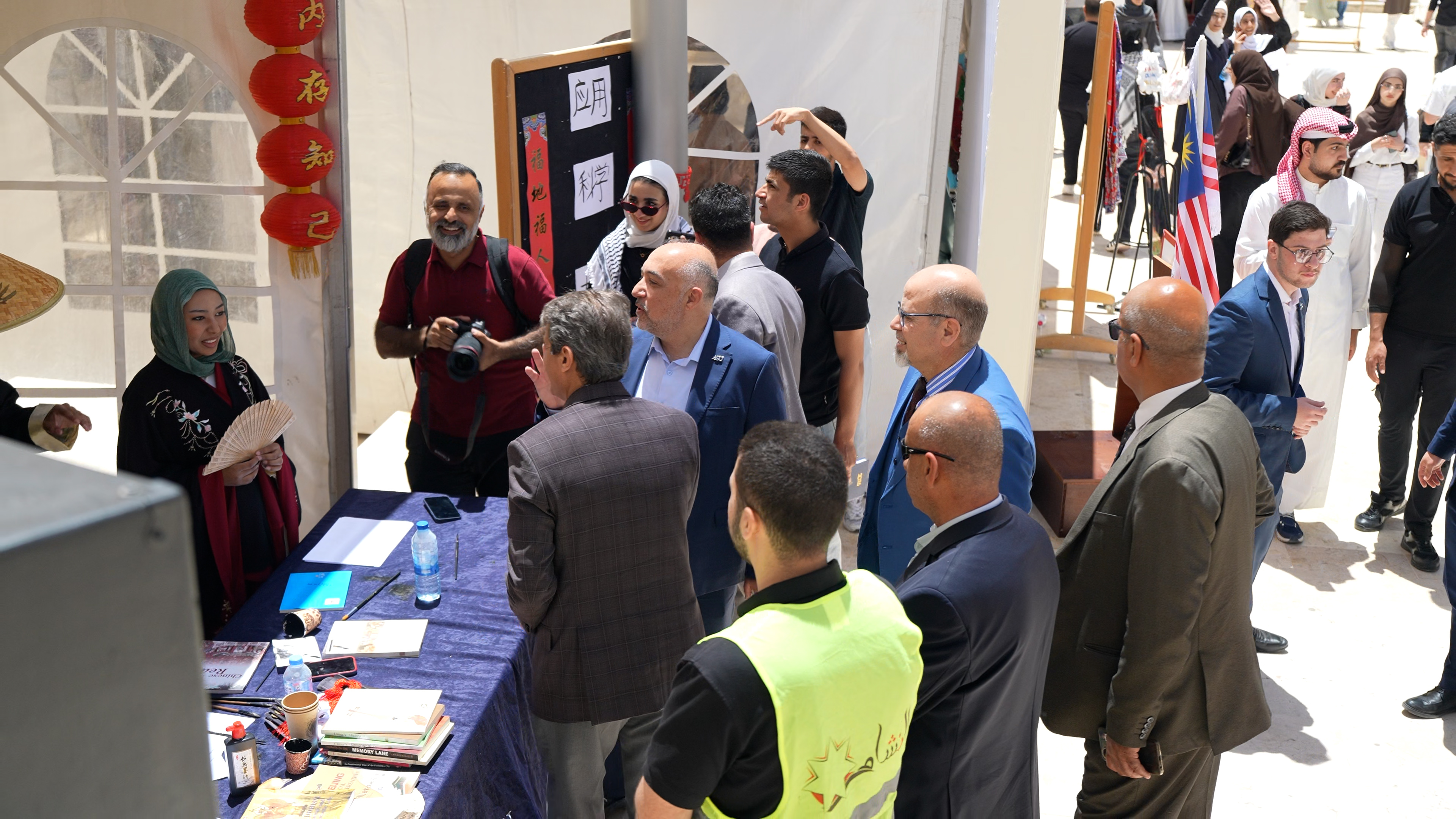 Madar Al-Saa Images 0.7734406676145106