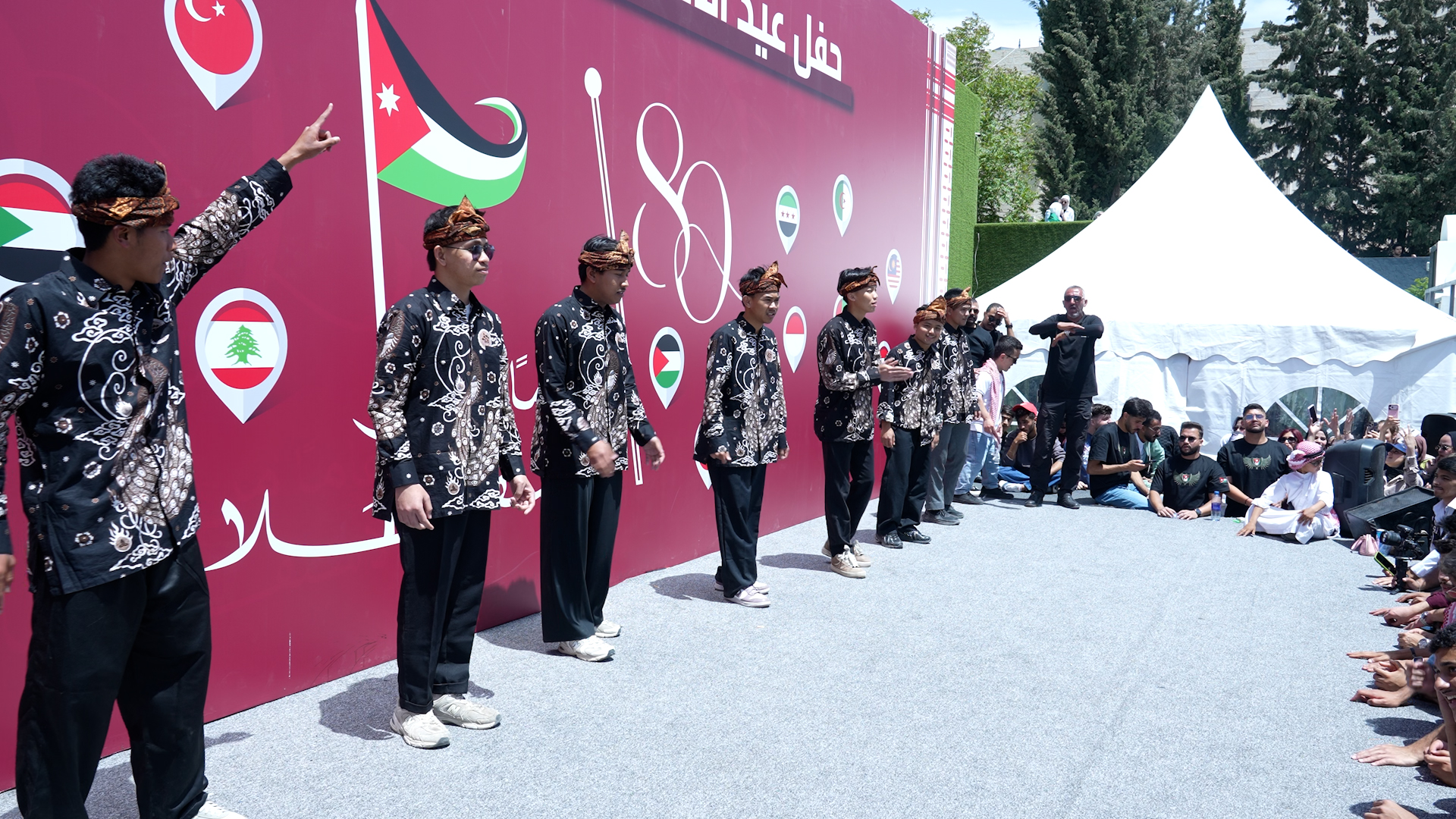 Madar Al-Saa Images 0.6401410849846406