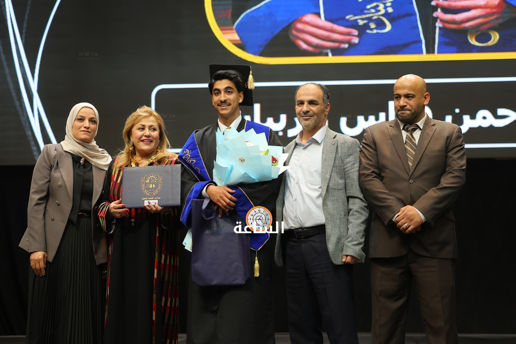 Madar Al-Saa Images 0.501933919599186
