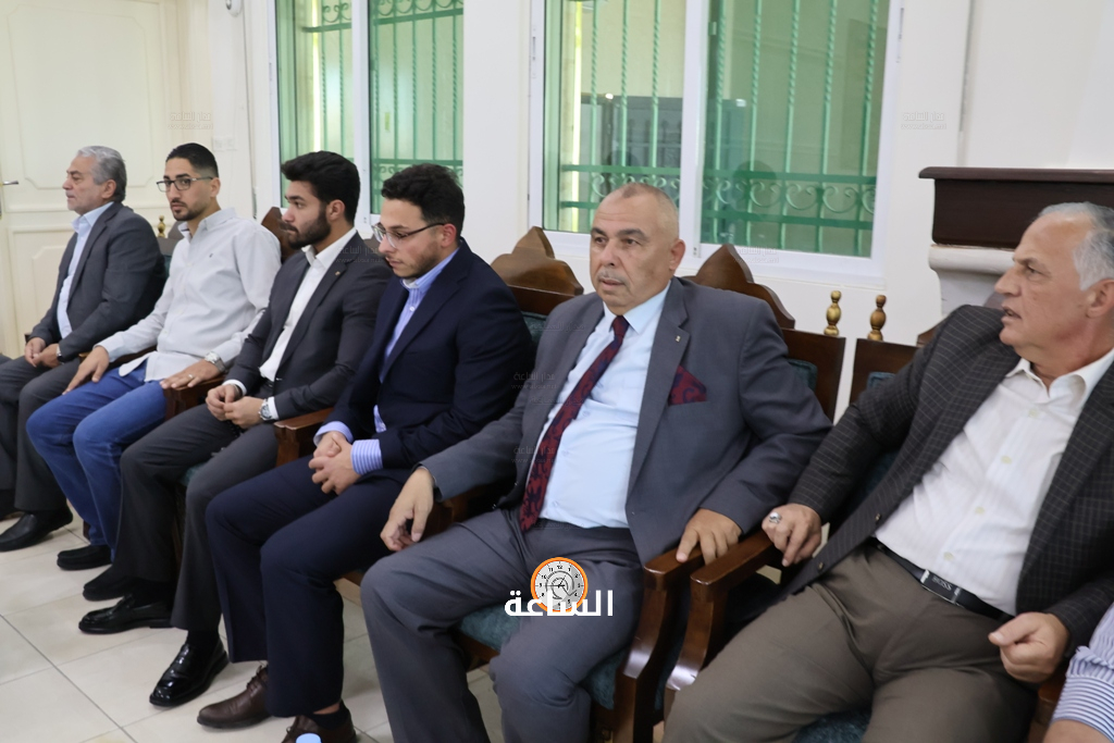 Madar Al-Saa Images 0.5752912055269035