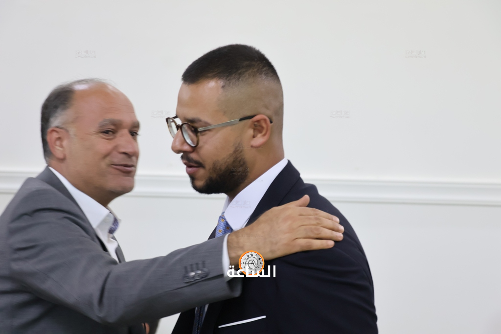 Madar Al-Saa Images 0.7319097472272473