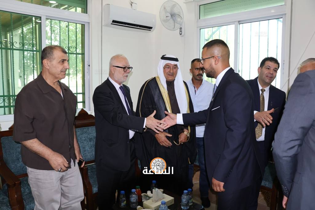 Madar Al-Saa Images 0.3482447261328483