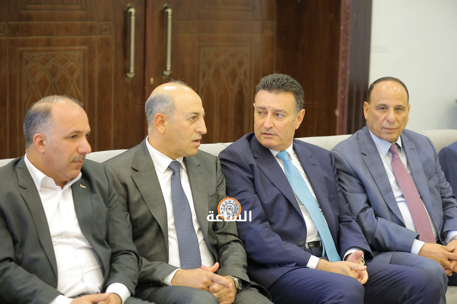 Madar Al-Saa Images 0.17529620088941533