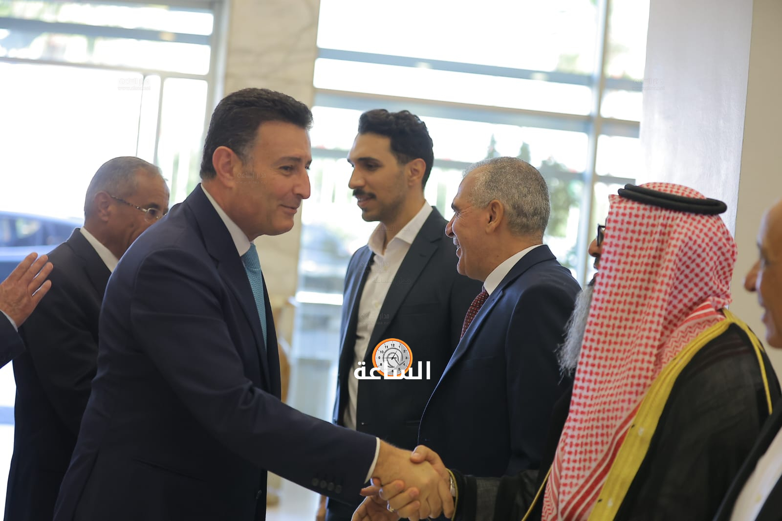 Madar Al-Saa Images 0.1462339571824829