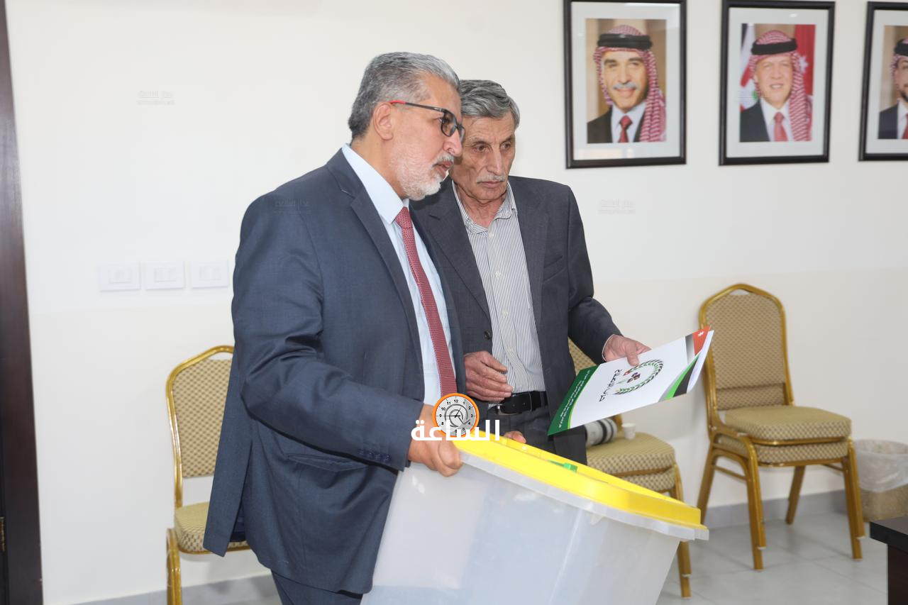 Madar Al-Saa Images 0.8205138705419495