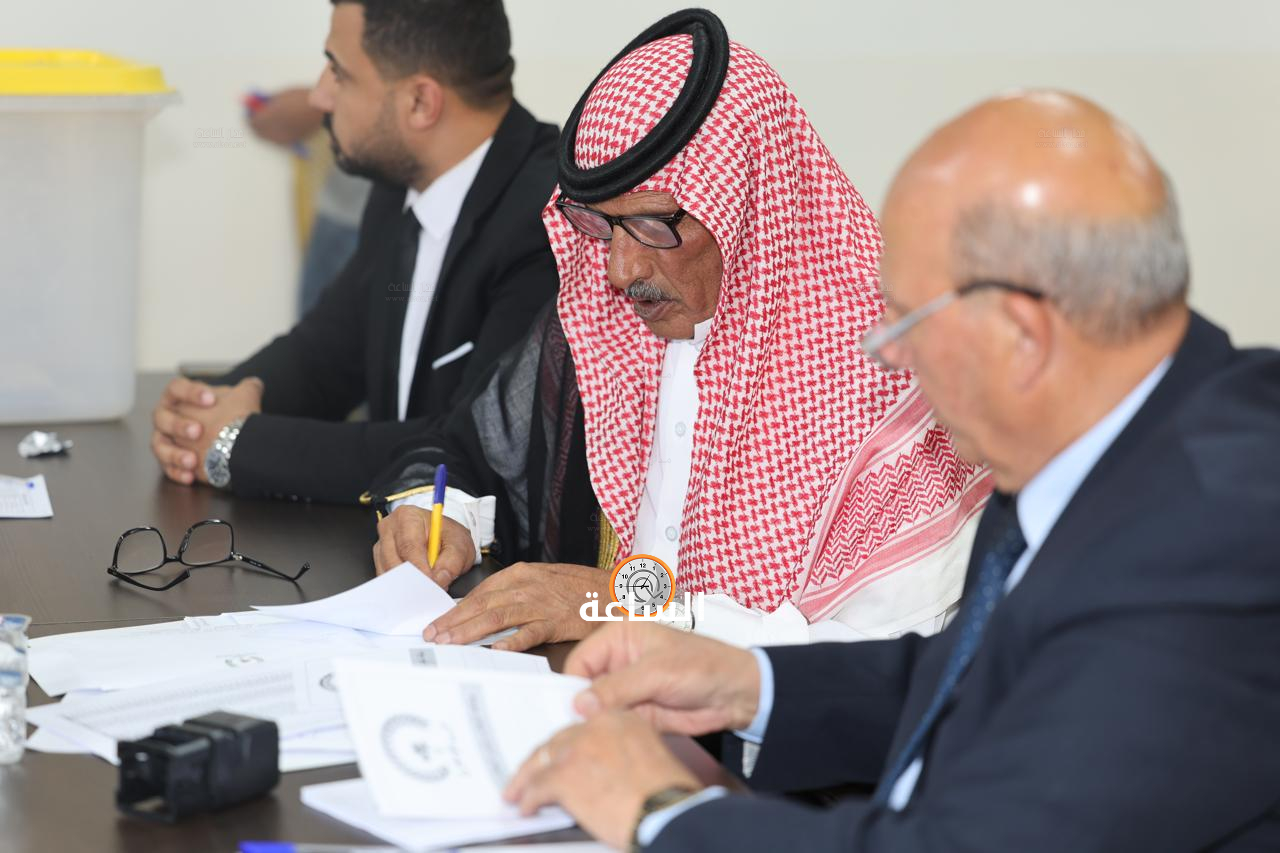 Madar Al-Saa Images 0.9544570914402694