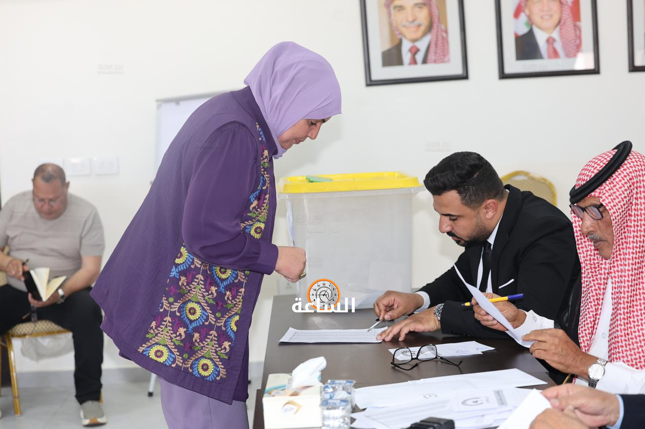 Madar Al-Saa Images 0.9952089650636418