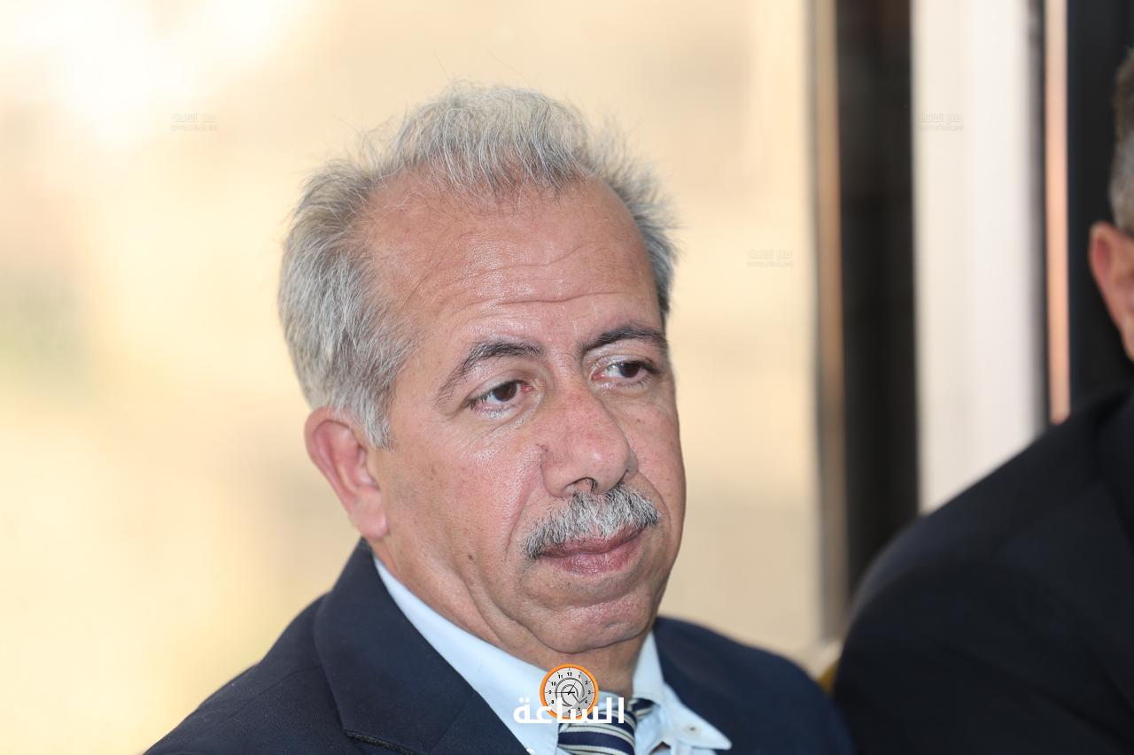 Madar Al-Saa Images 0.4628344571251227