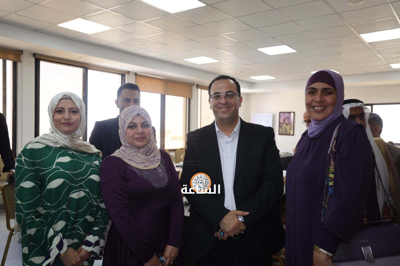 Madar Al-Saa Images 0.6123872583523821