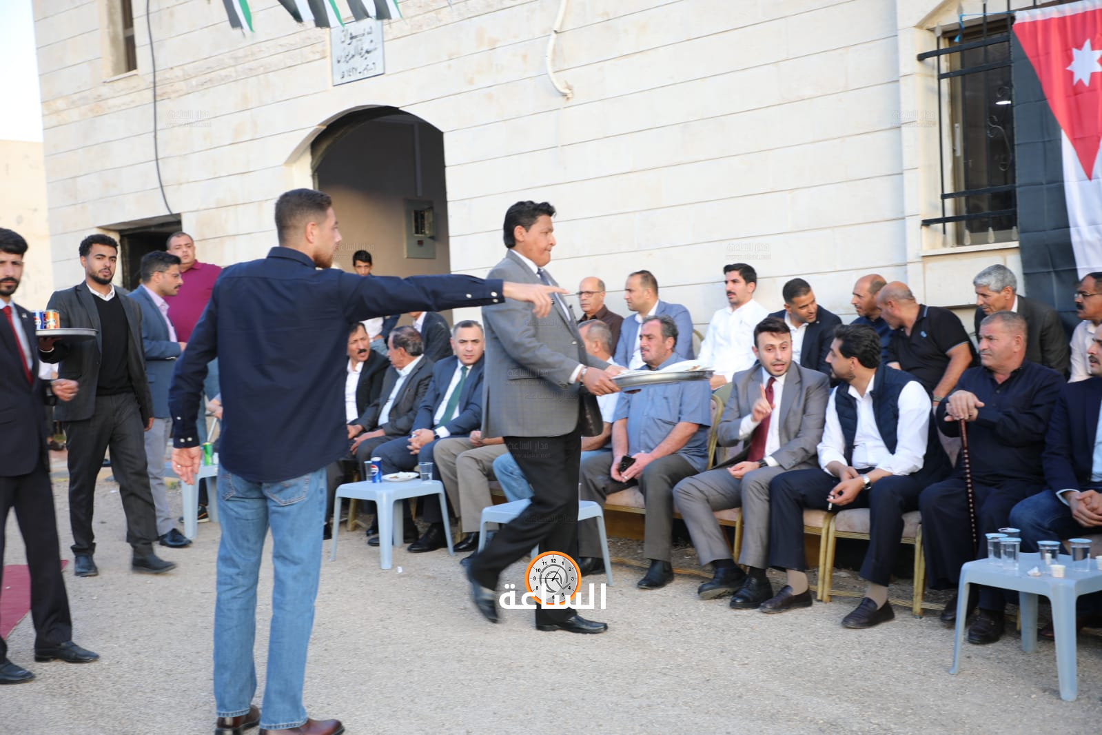 Madar Al-Saa Images 0.9878761466915278