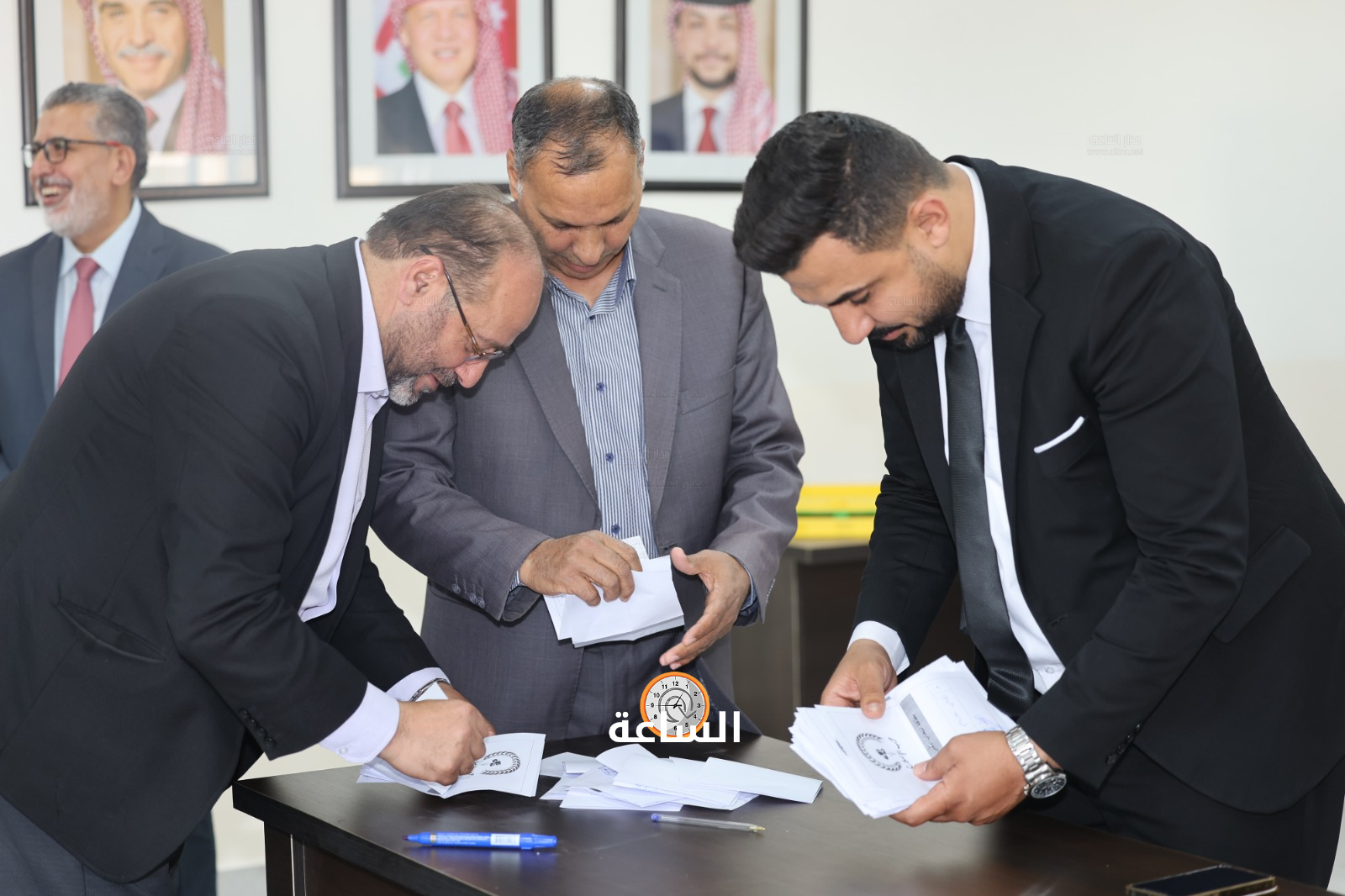 Madar Al-Saa Images 0.6433087283088496