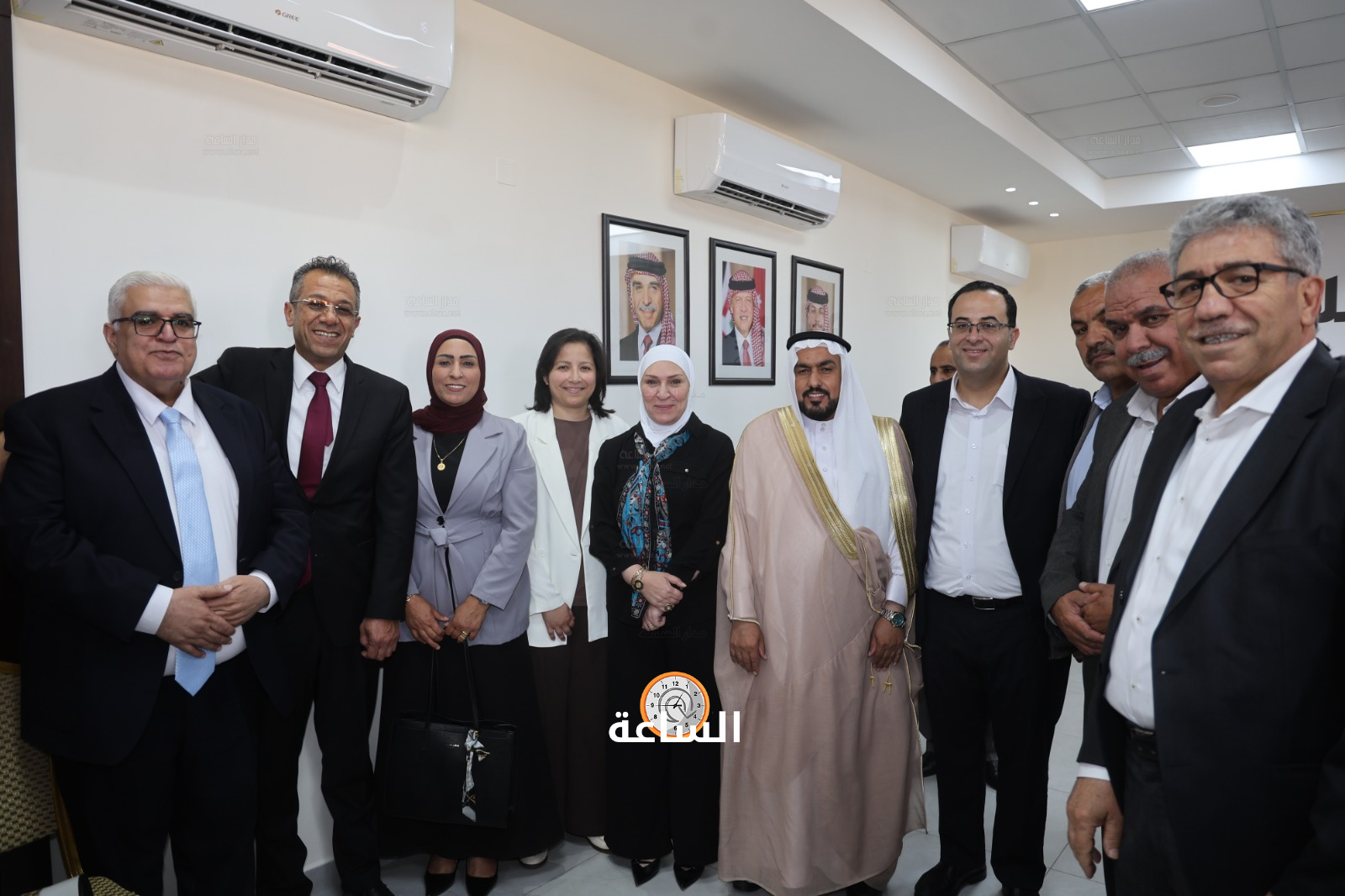 Madar Al-Saa Images 0.4392340729605061