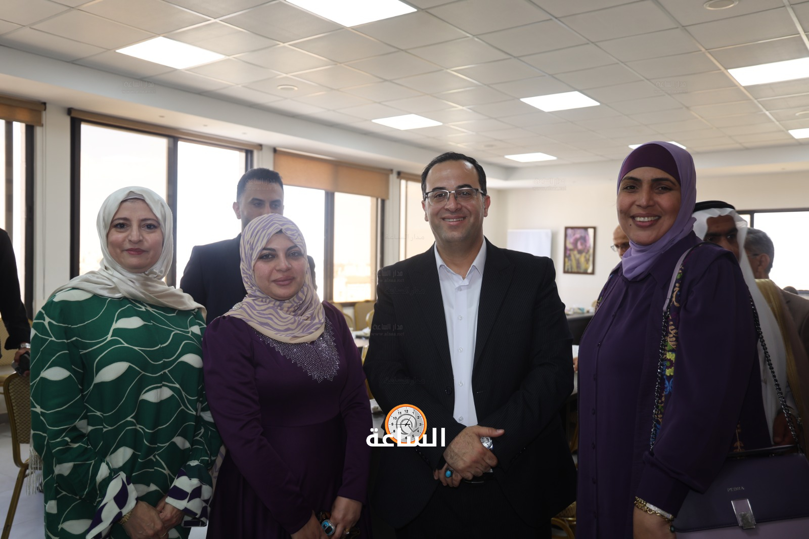 Madar Al-Saa Images 0.4080704240244809