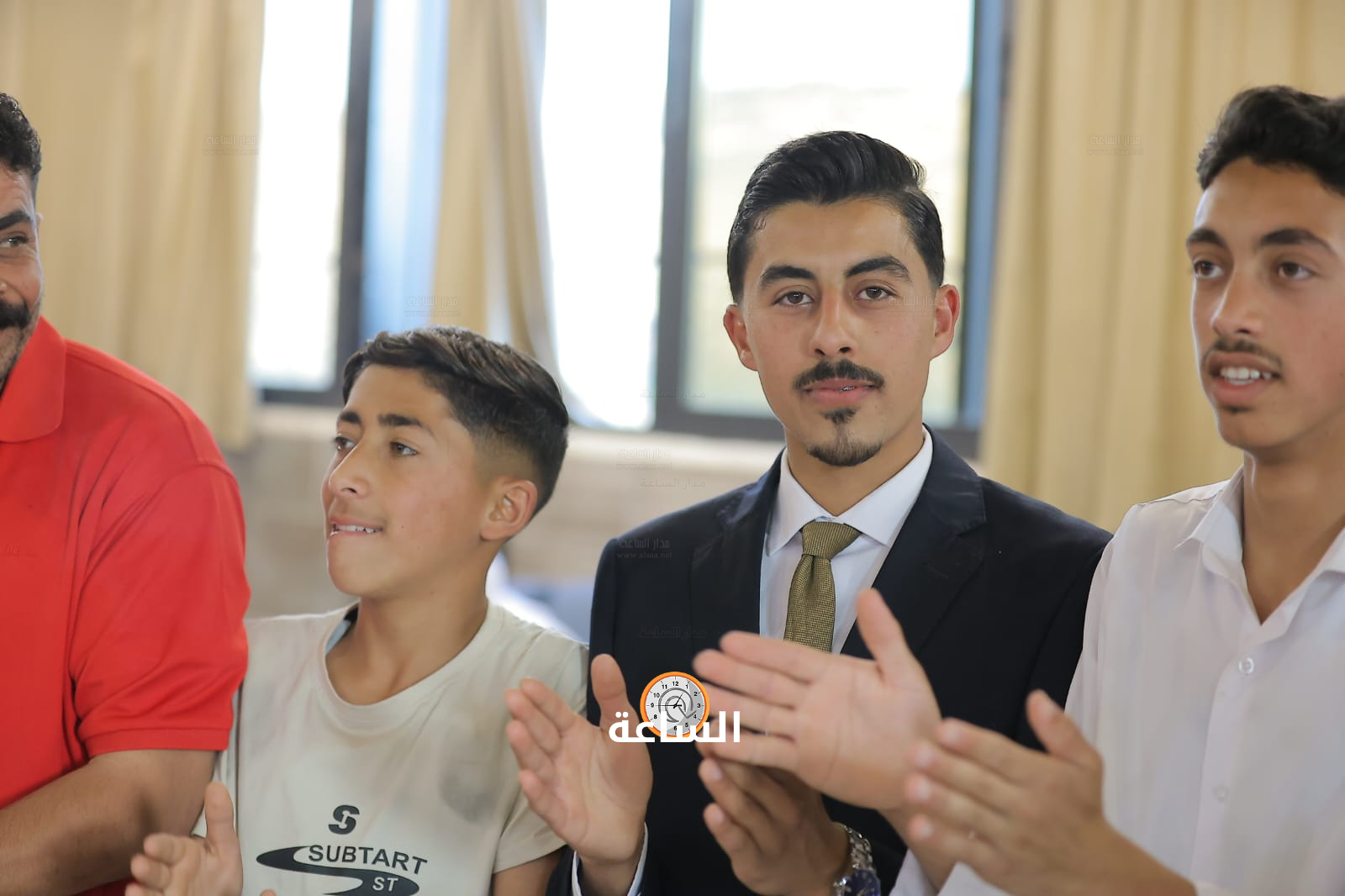 Madar Al-Saa Images 0.4151365136517766