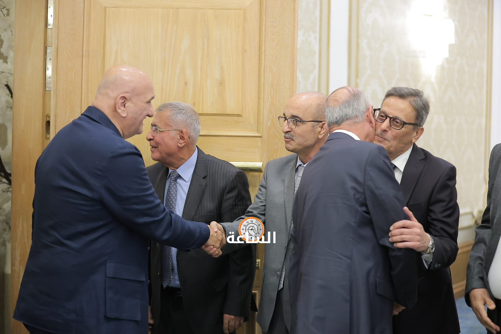 Madar Al-Saa Images 0.37940413216690194