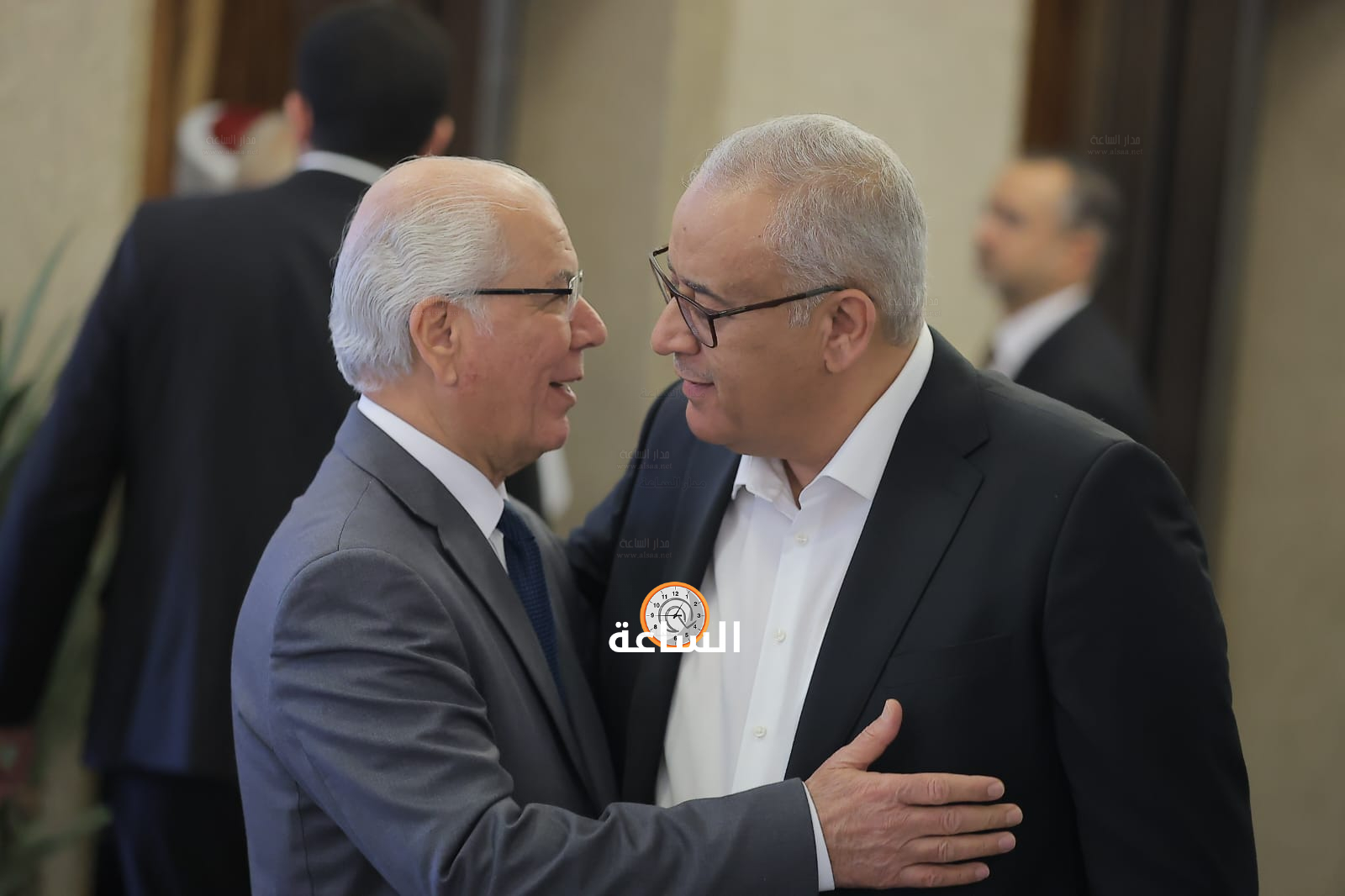 Madar Al-Saa Images 0.35179545685826175