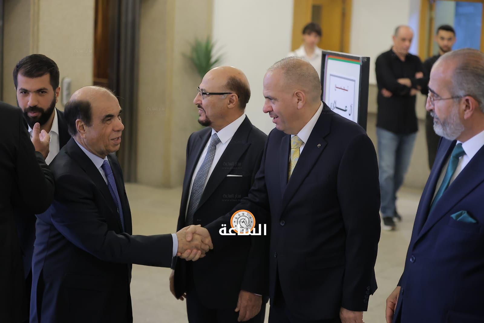 Madar Al-Saa Images 0.7489090709497922