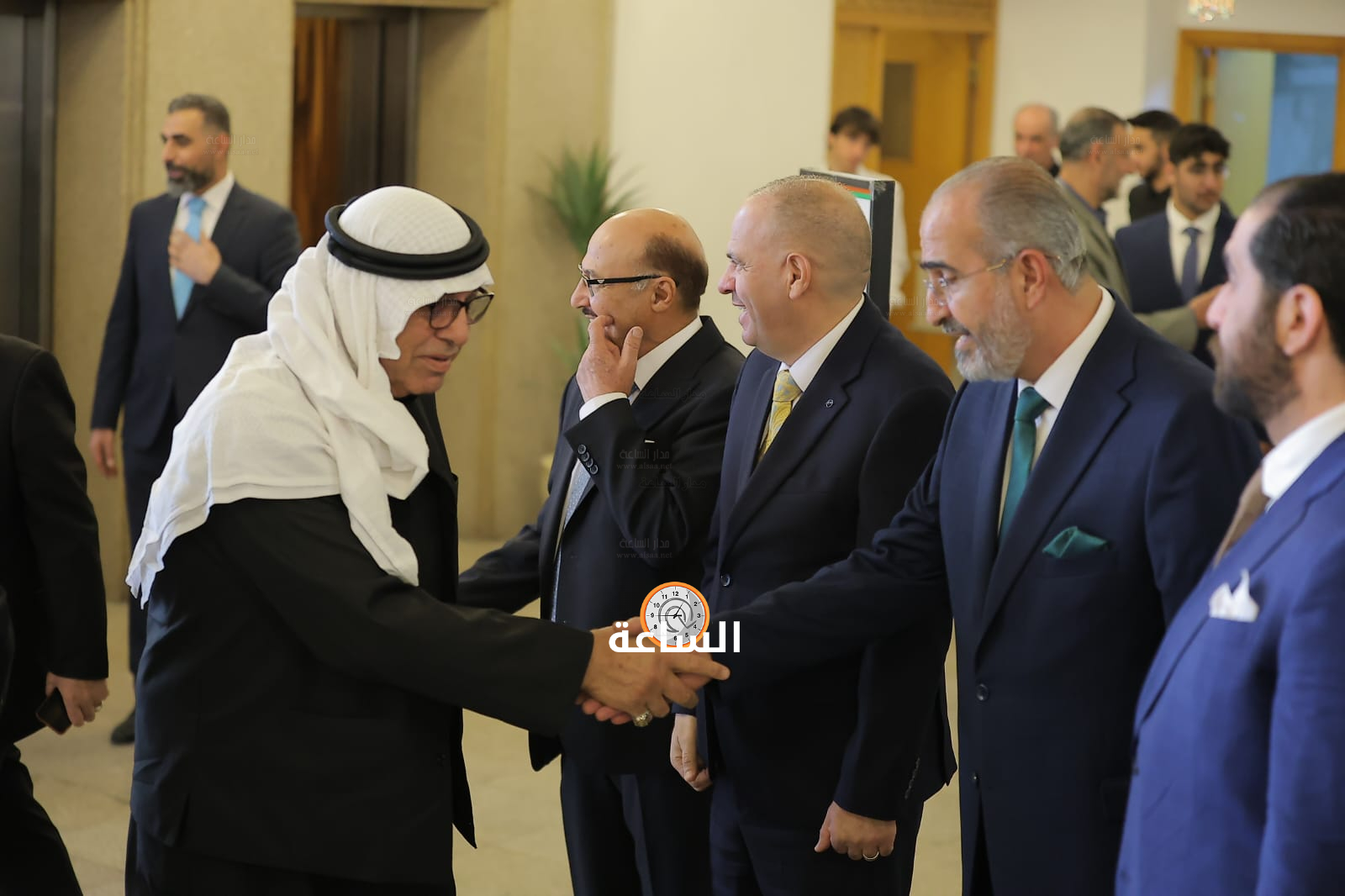 Madar Al-Saa Images 0.5283038122948224