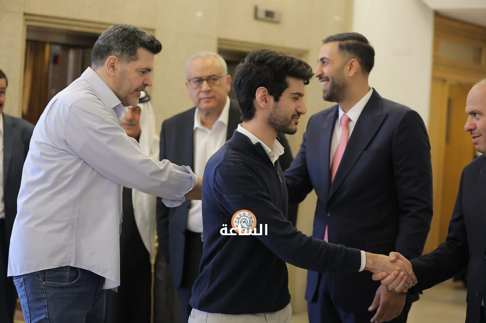Madar Al-Saa Images 0.9622025714722255
