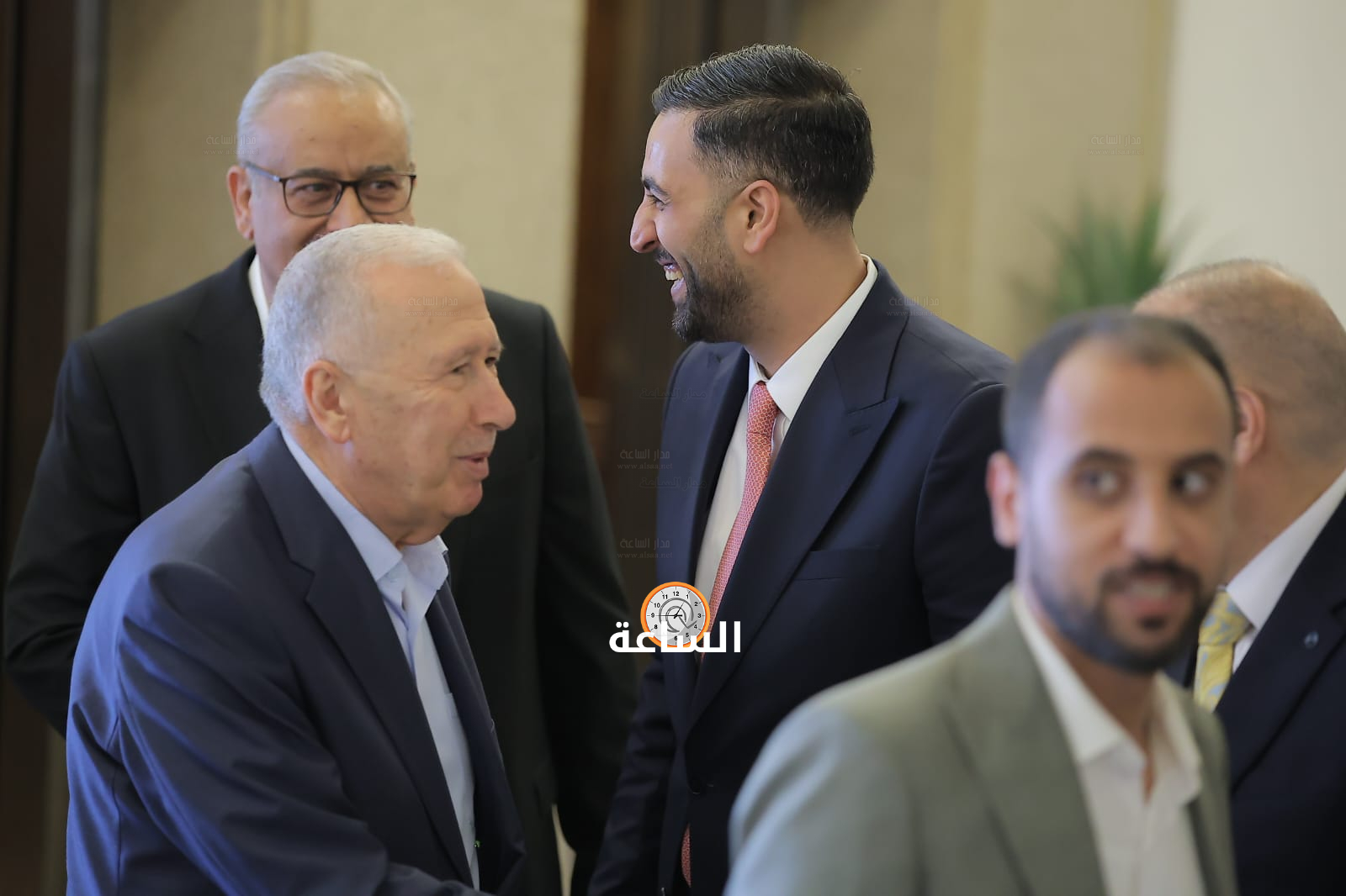 Madar Al-Saa Images 0.10475491648081336