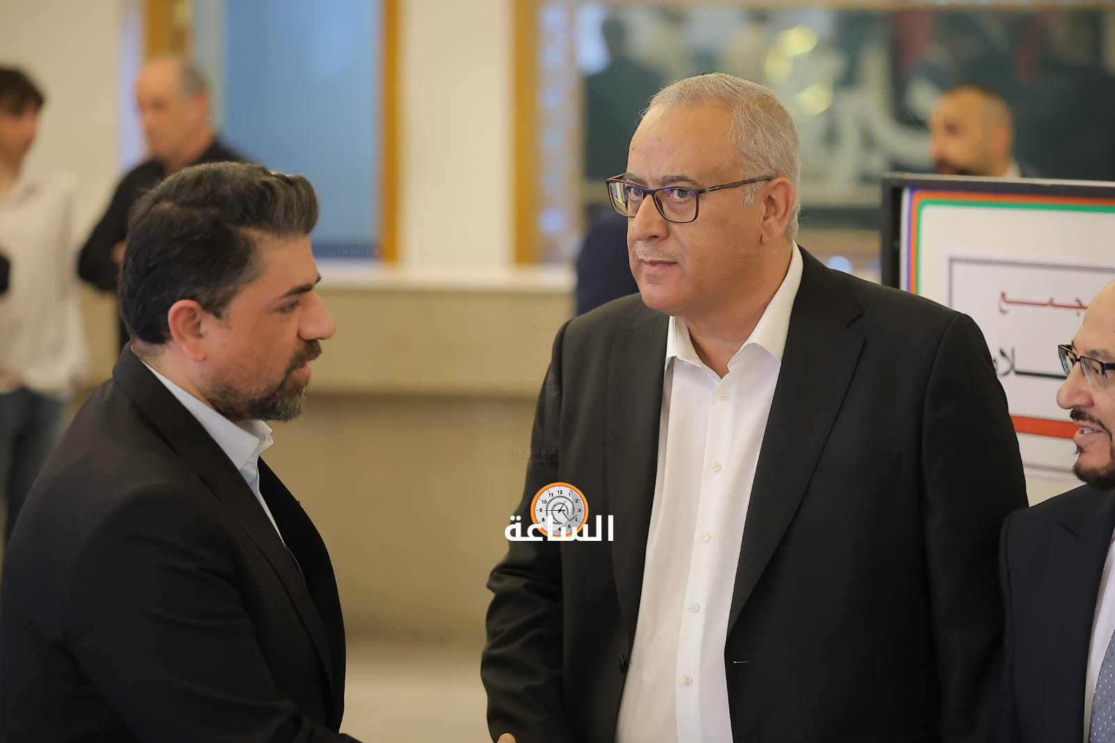 Madar Al-Saa Images 0.5730147148923936