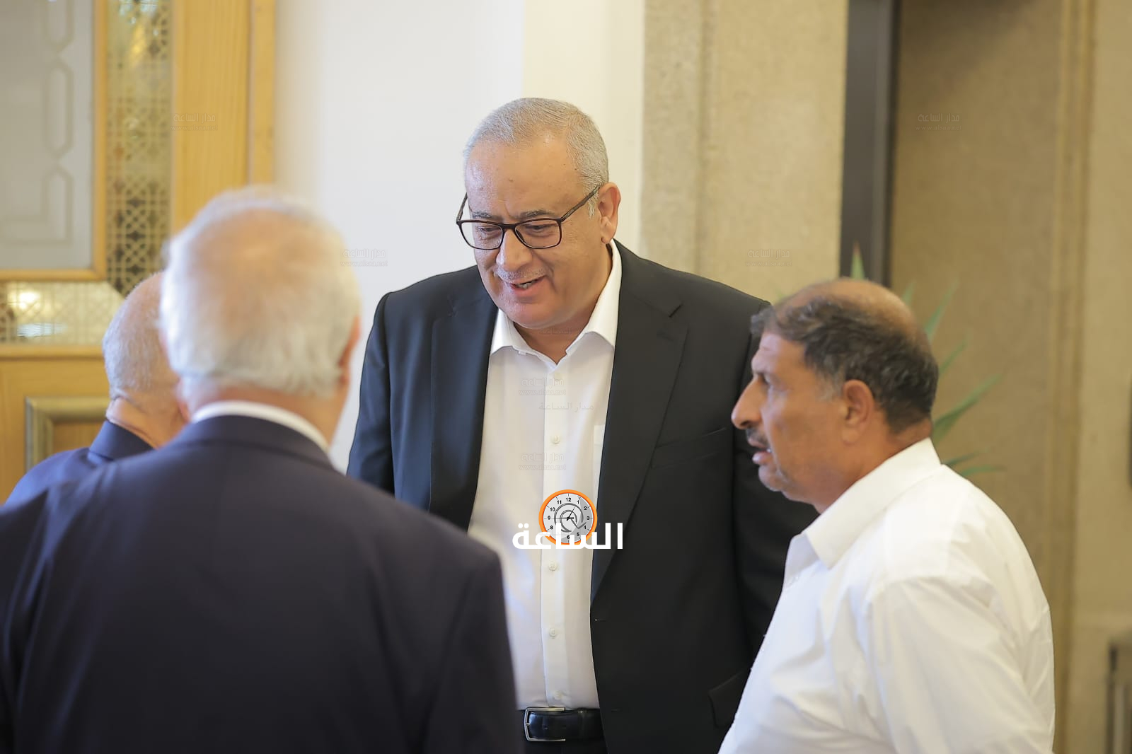 Madar Al-Saa Images 0.46007085715642837