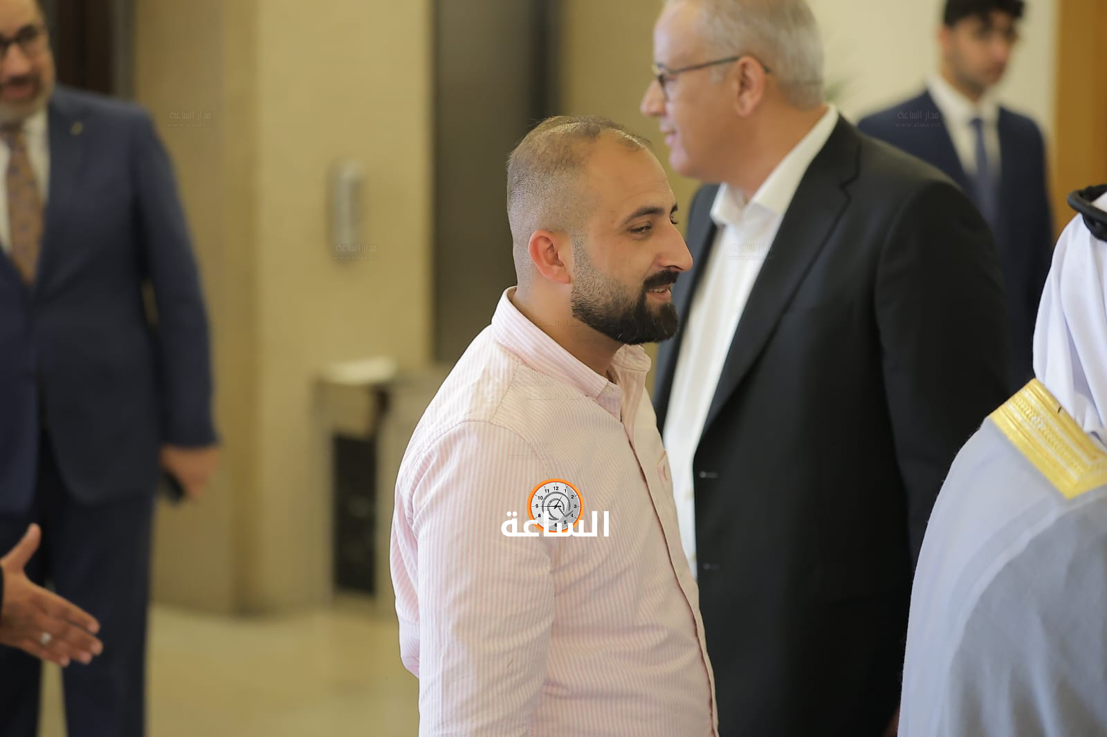 Madar Al-Saa Images 0.040140658716841915