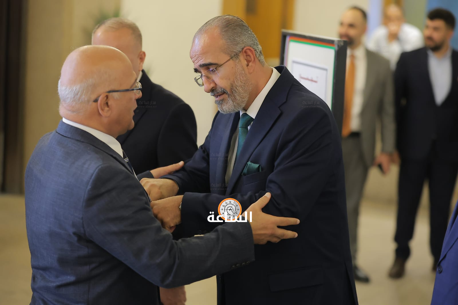 Madar Al-Saa Images 0.11843996423145453