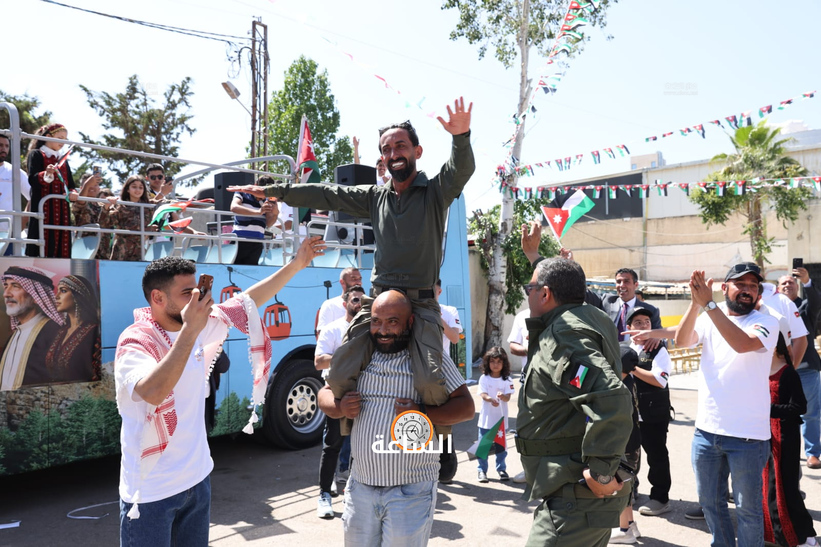 Madar Al-Saa Images 0.7585891539254237