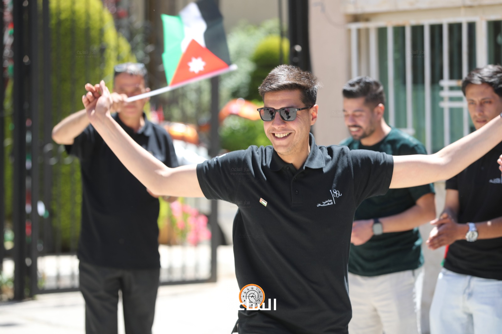 Madar Al-Saa Images 0.367756598882653