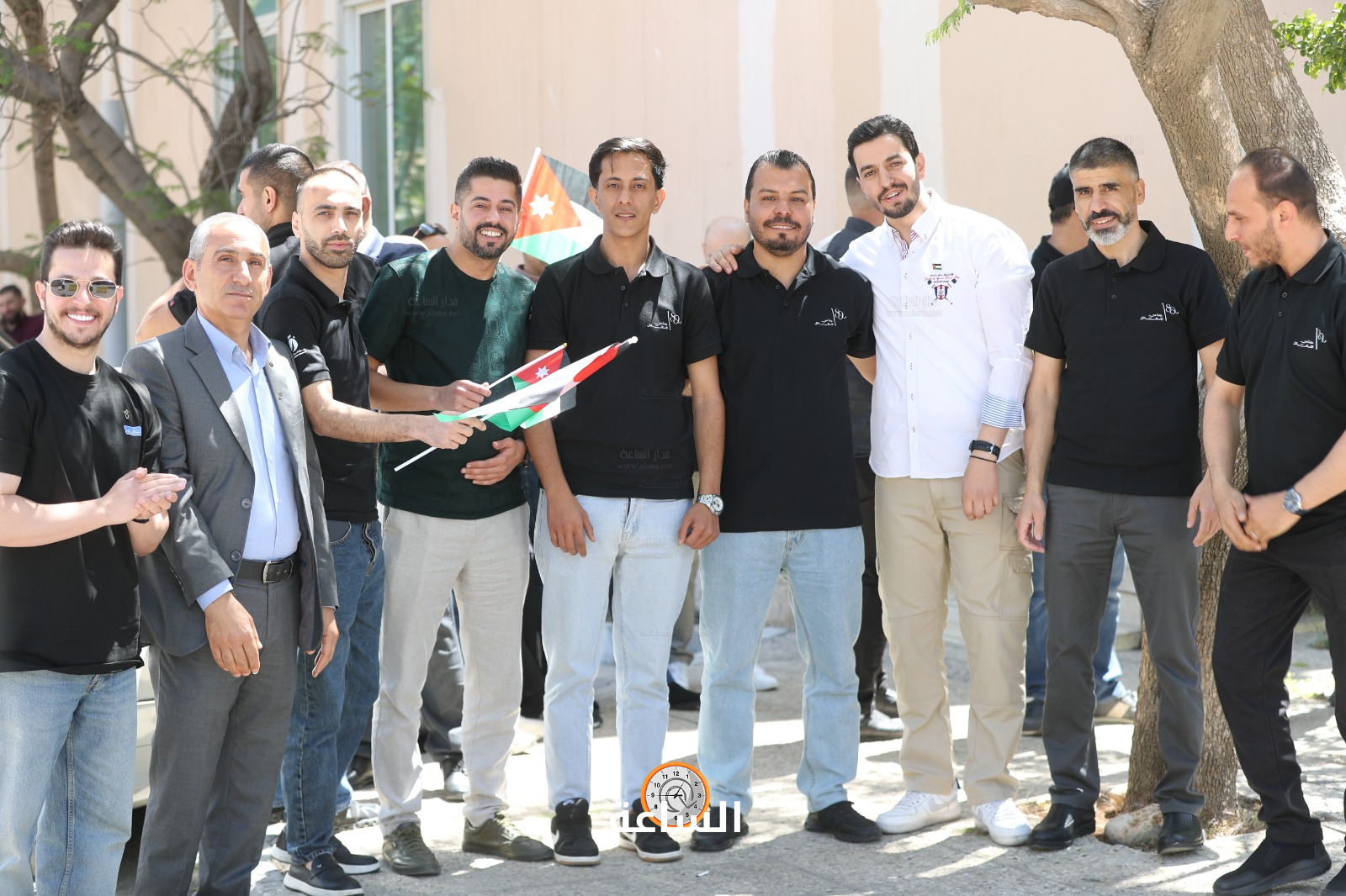 Madar Al-Saa Images 0.6361940656552197