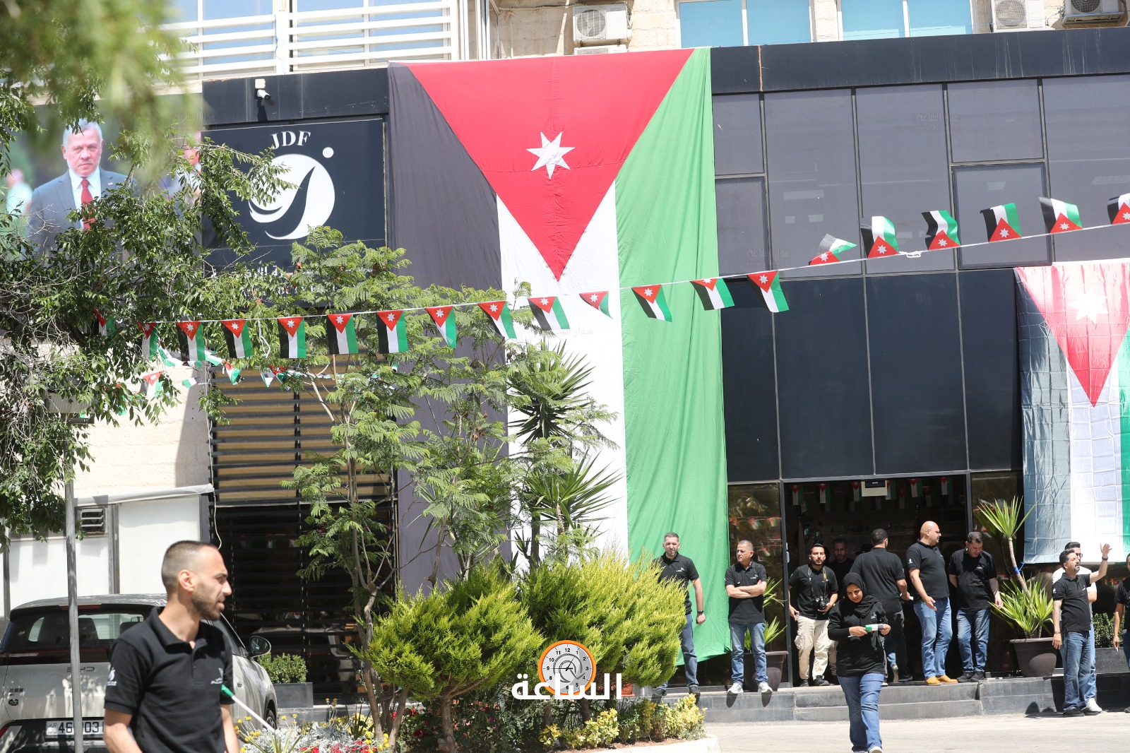 Madar Al-Saa Images 0.4386198472242645