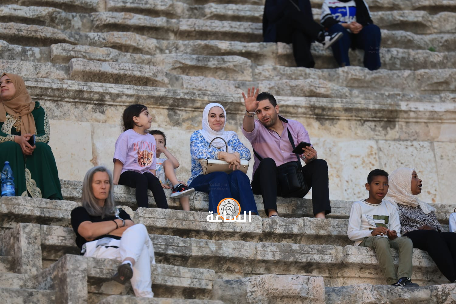 Madar Al-Saa Images 0.344254770668169