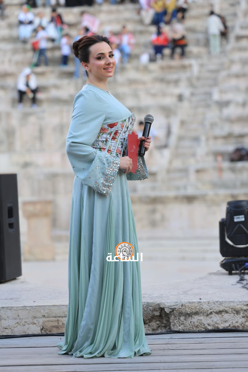 Madar Al-Saa Images 0.744152413102445