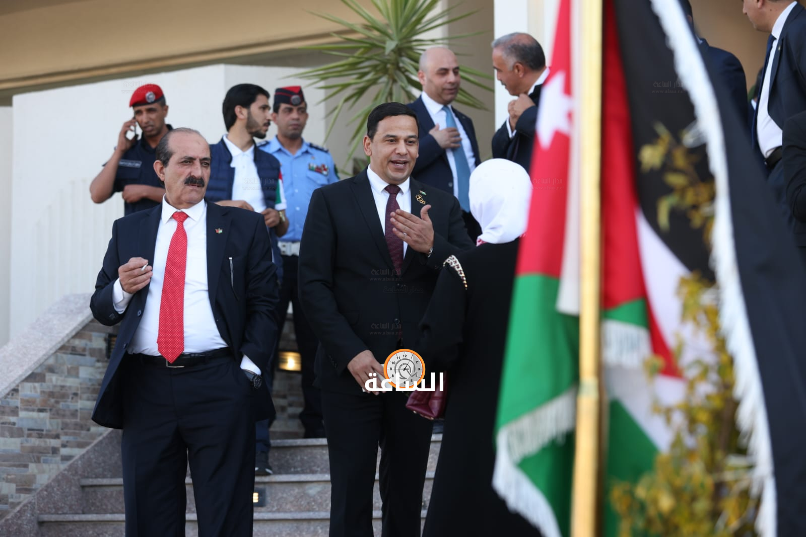 Madar Al-Saa Images 0.12782538803821597