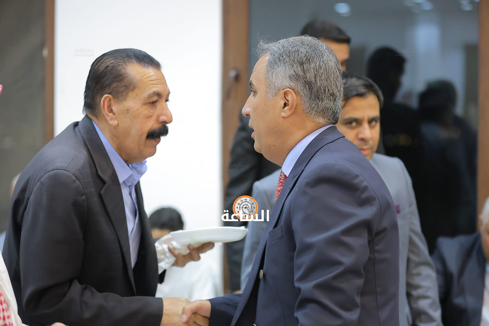 Madar Al-Saa Images 0.4231362603462324