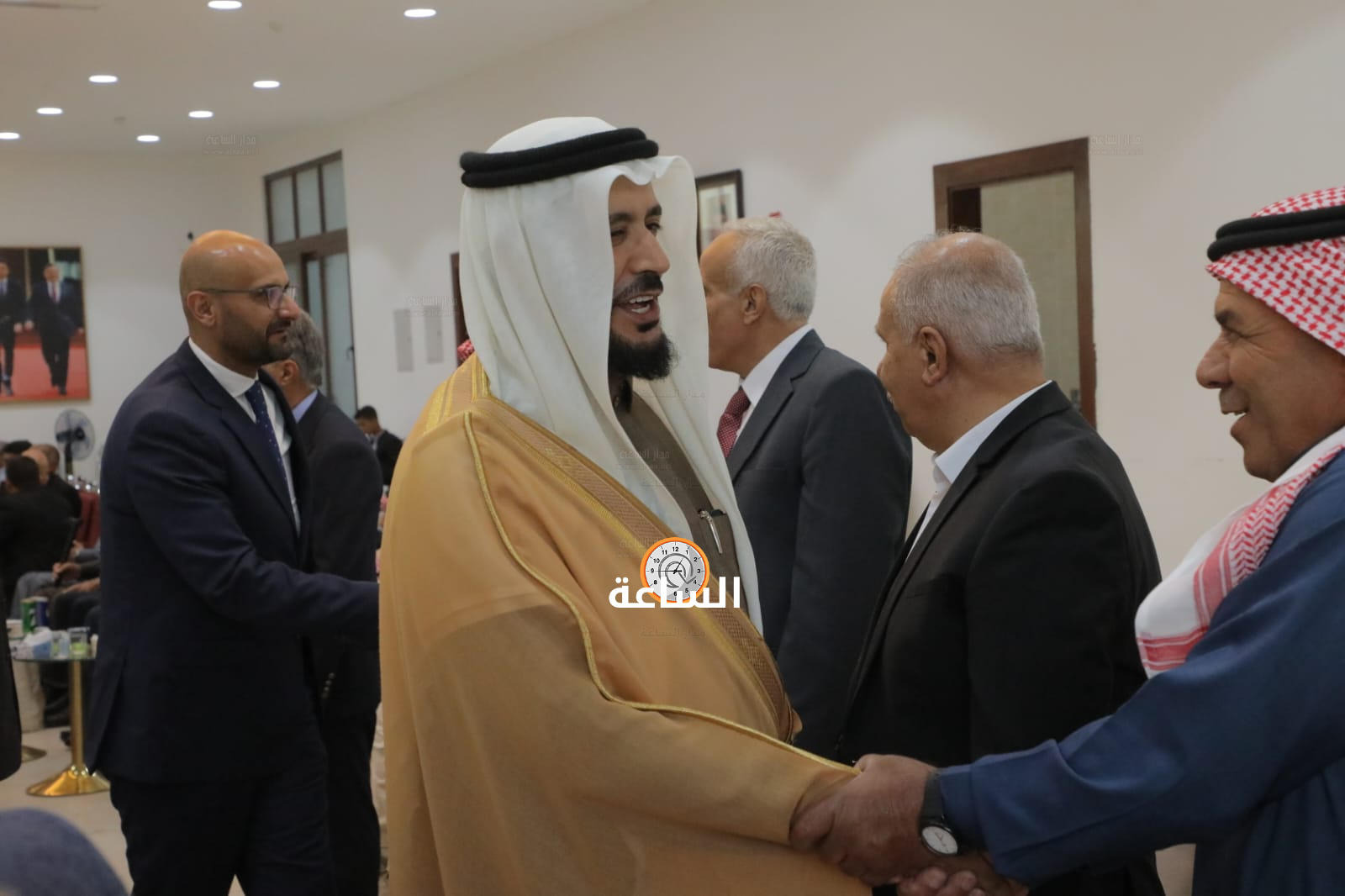 Madar Al-Saa Images 0.7349473611458853