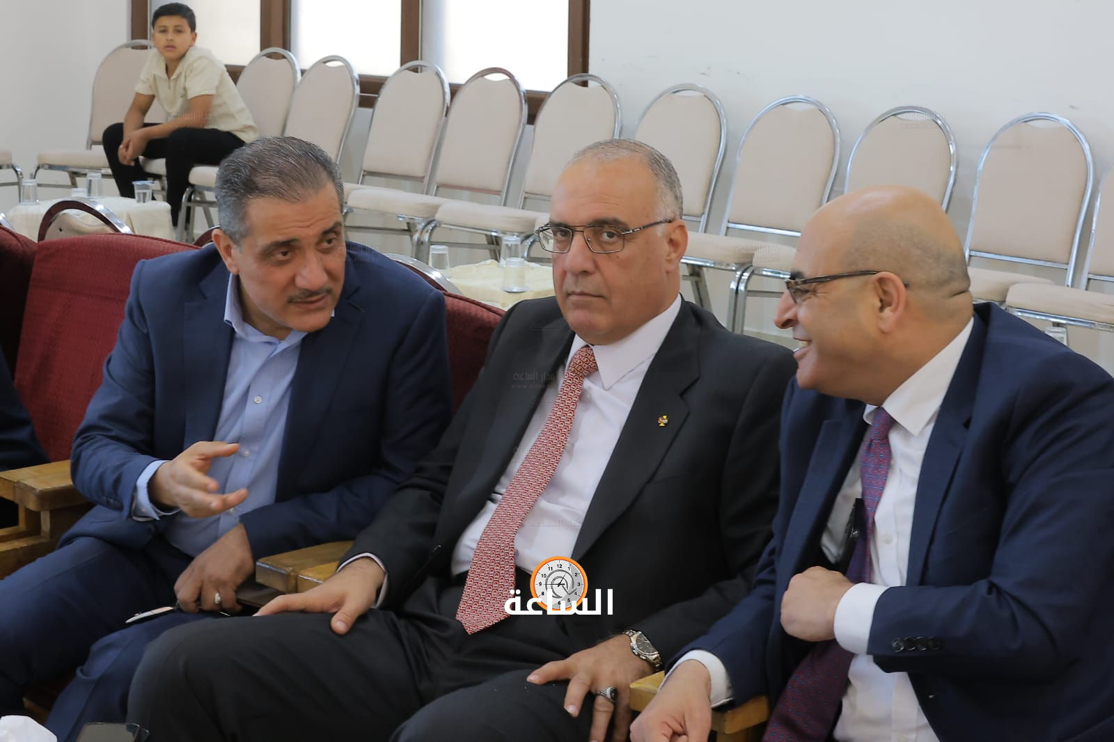 Madar Al-Saa Images 0.9991425718432287