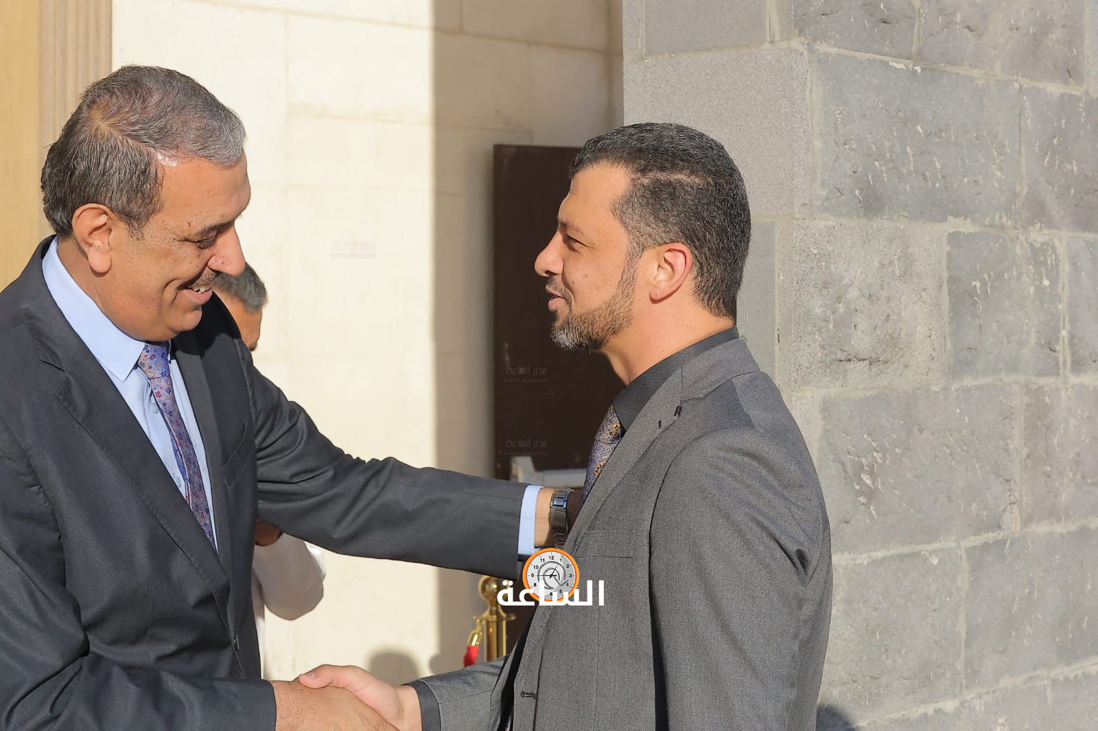 Madar Al-Saa Images 0.8437121975660813