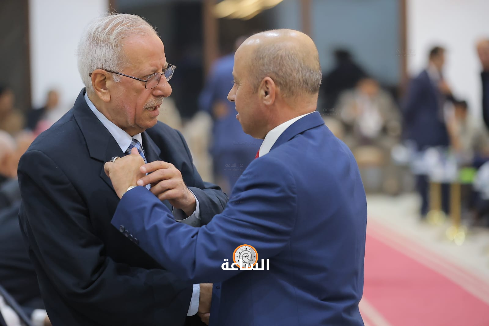Madar Al-Saa Images 0.15570427960812783