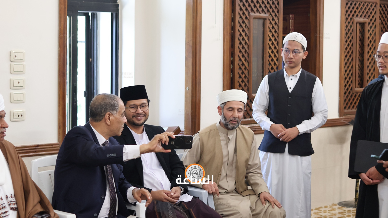 Madar Al-Saa Images 0.05820702511167053