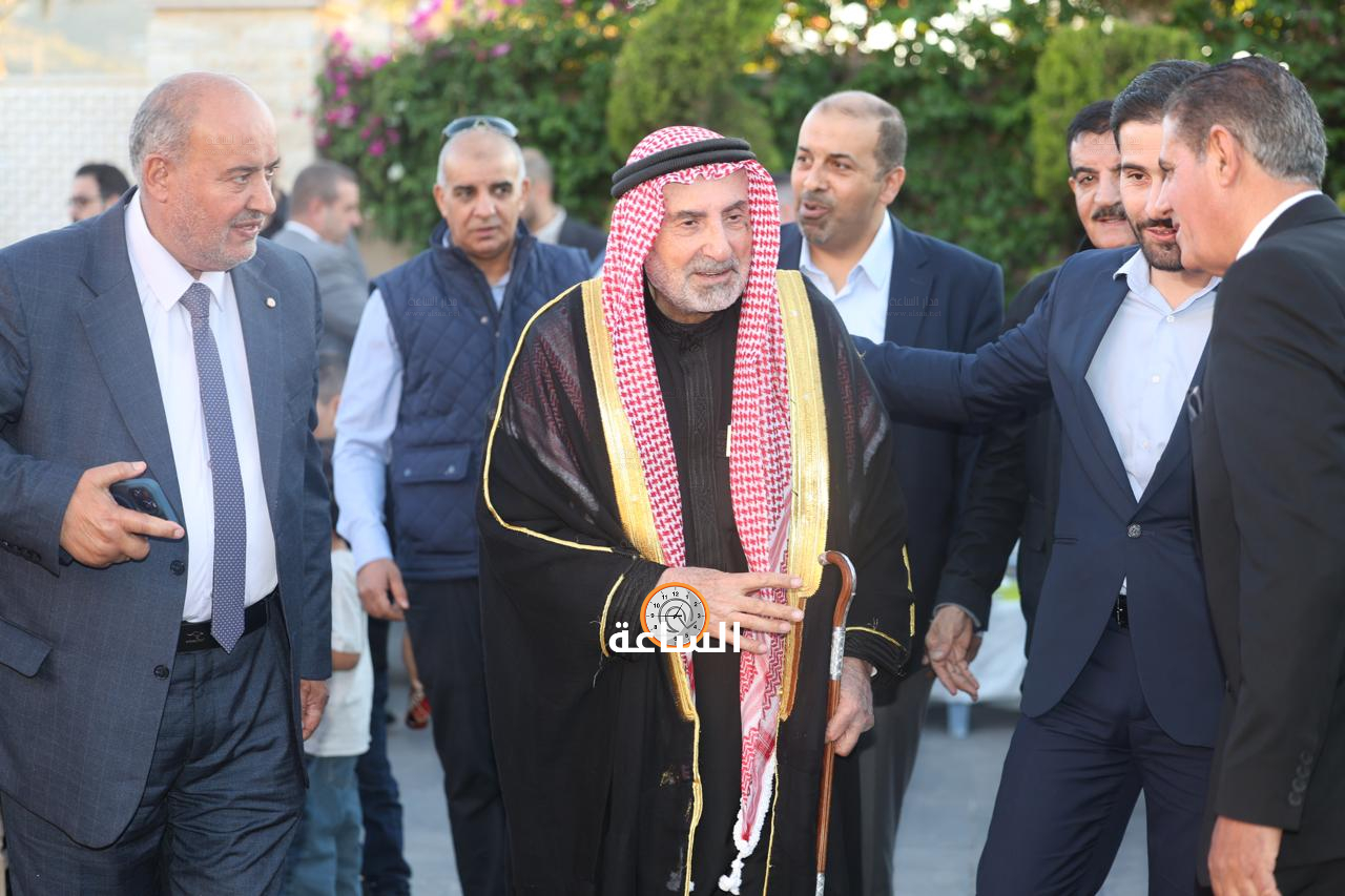 Madar Al-Saa Images 0.02372966760859485