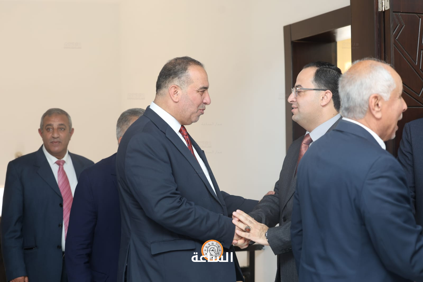 Madar Al-Saa Images 0.8640110083154351