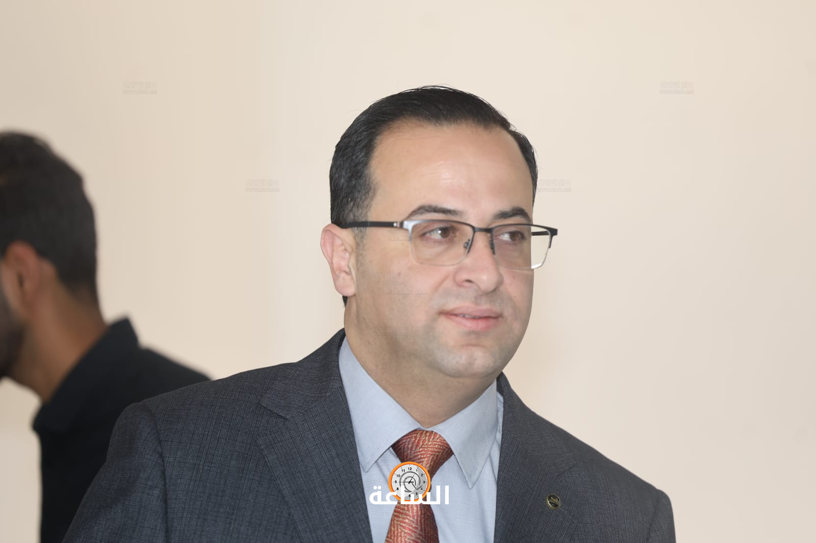Madar Al-Saa Images 0.40189179643066264