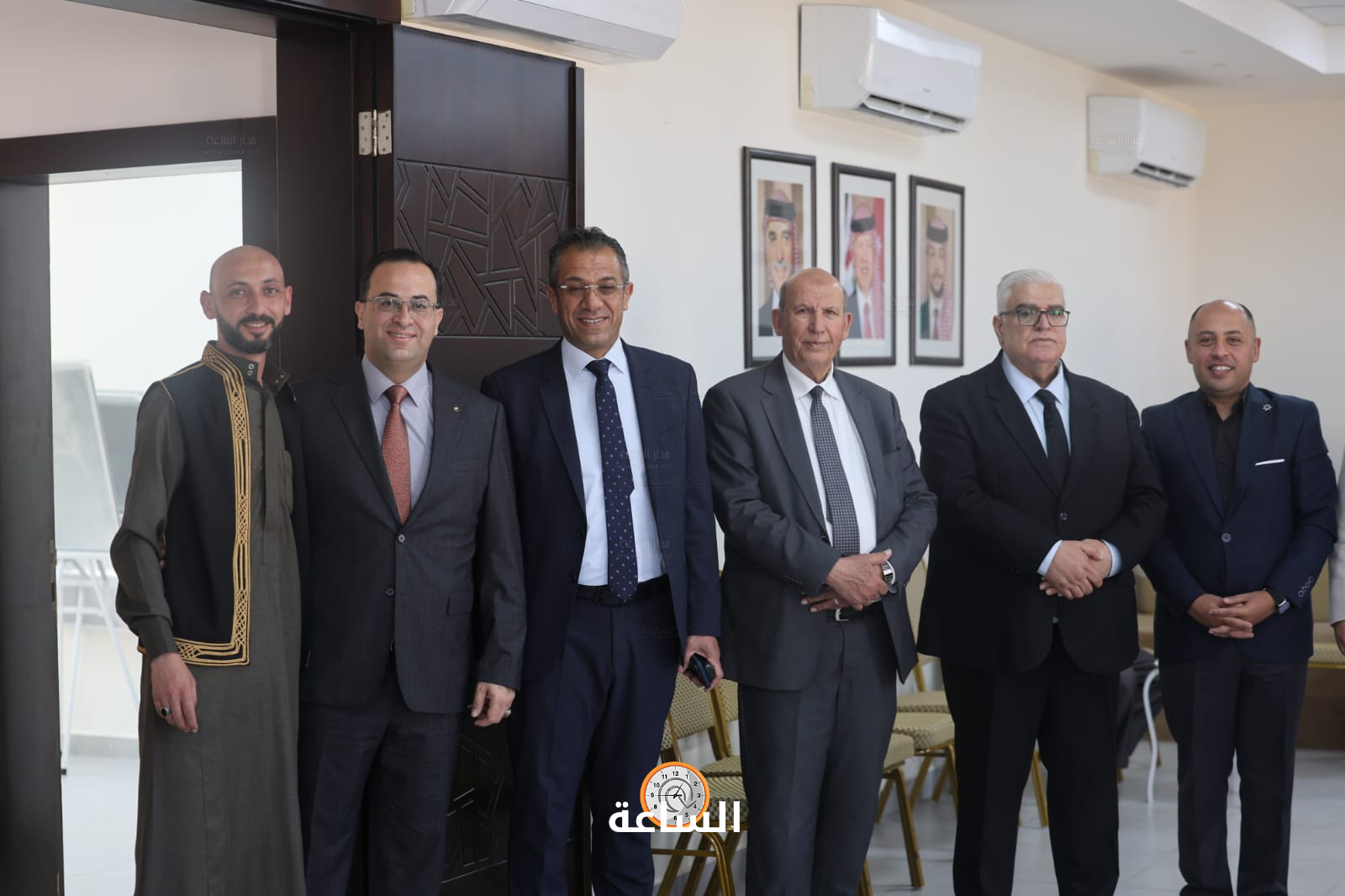Madar Al-Saa Images 0.5032070122993795