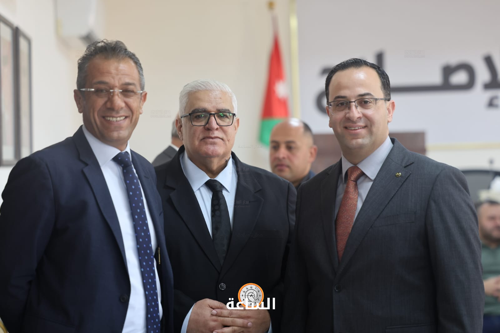 Madar Al-Saa Images 0.7123931209623732